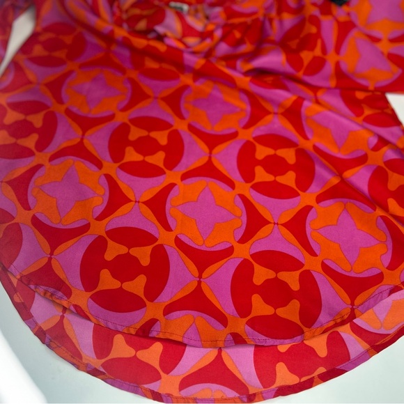 Mudpie Women’s Medium Long Sleeve Top 100% Polyester EUC Orange pink purple - Picture 11 of 11